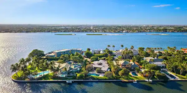 748 Island Drive