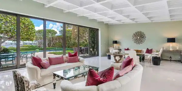 Image 3: 7HLDNG - 748 Island Drive(20)