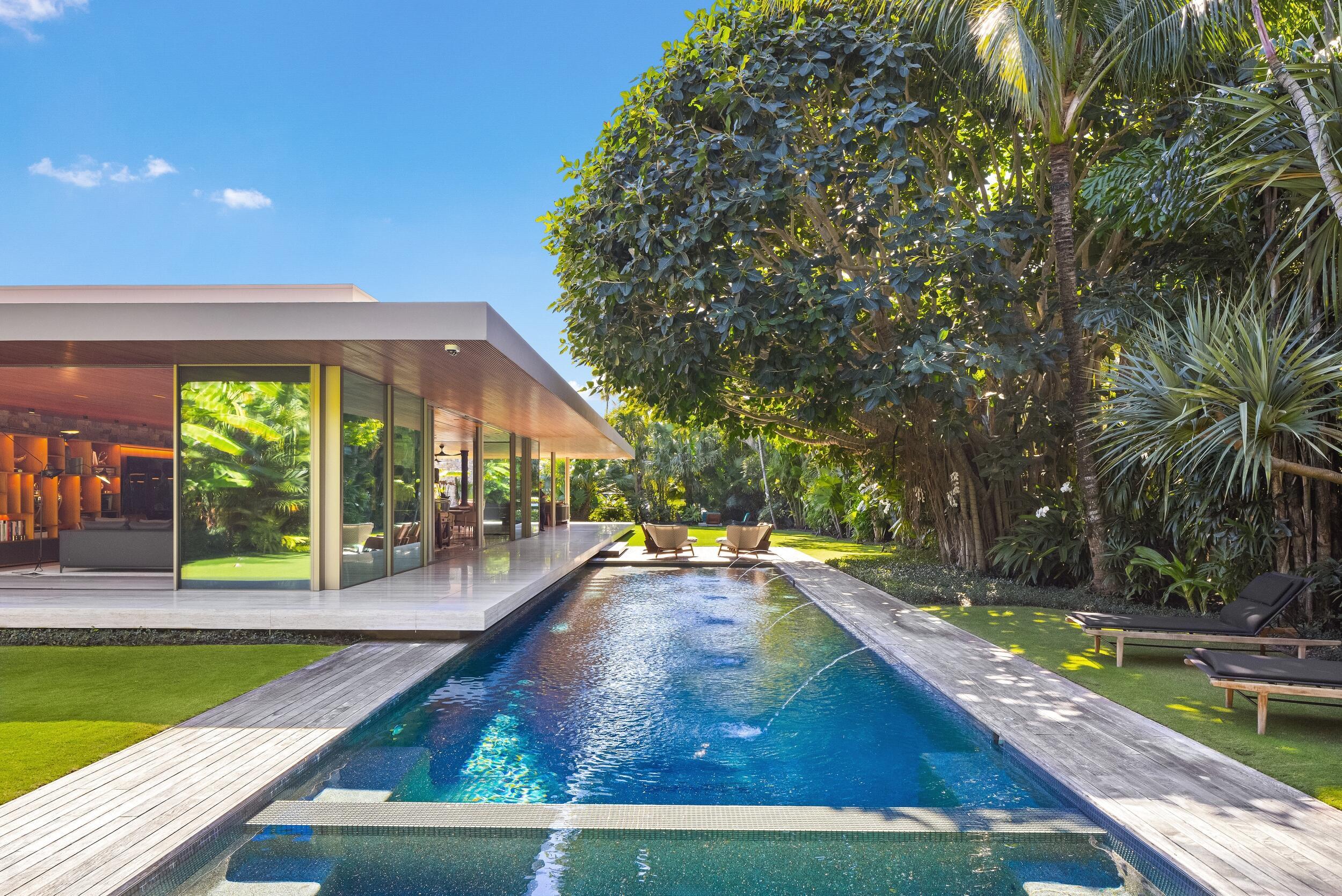 Image 3: Pool
