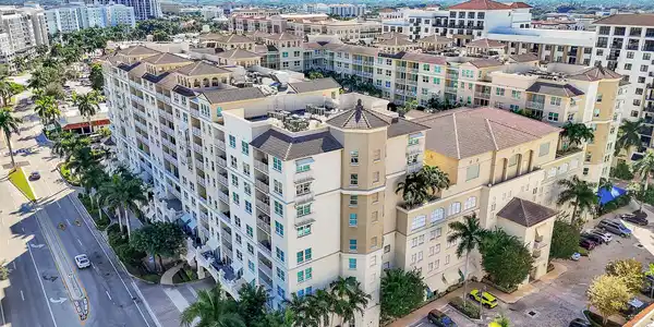 99 SE Mizner Boulevard