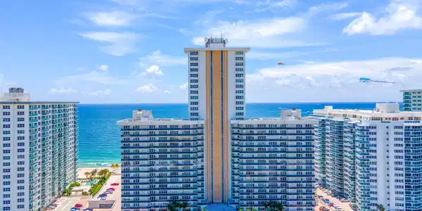 Image 4: 3500 galt ocean dr 314
