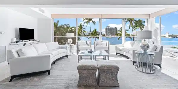 44 Cocoanut Row