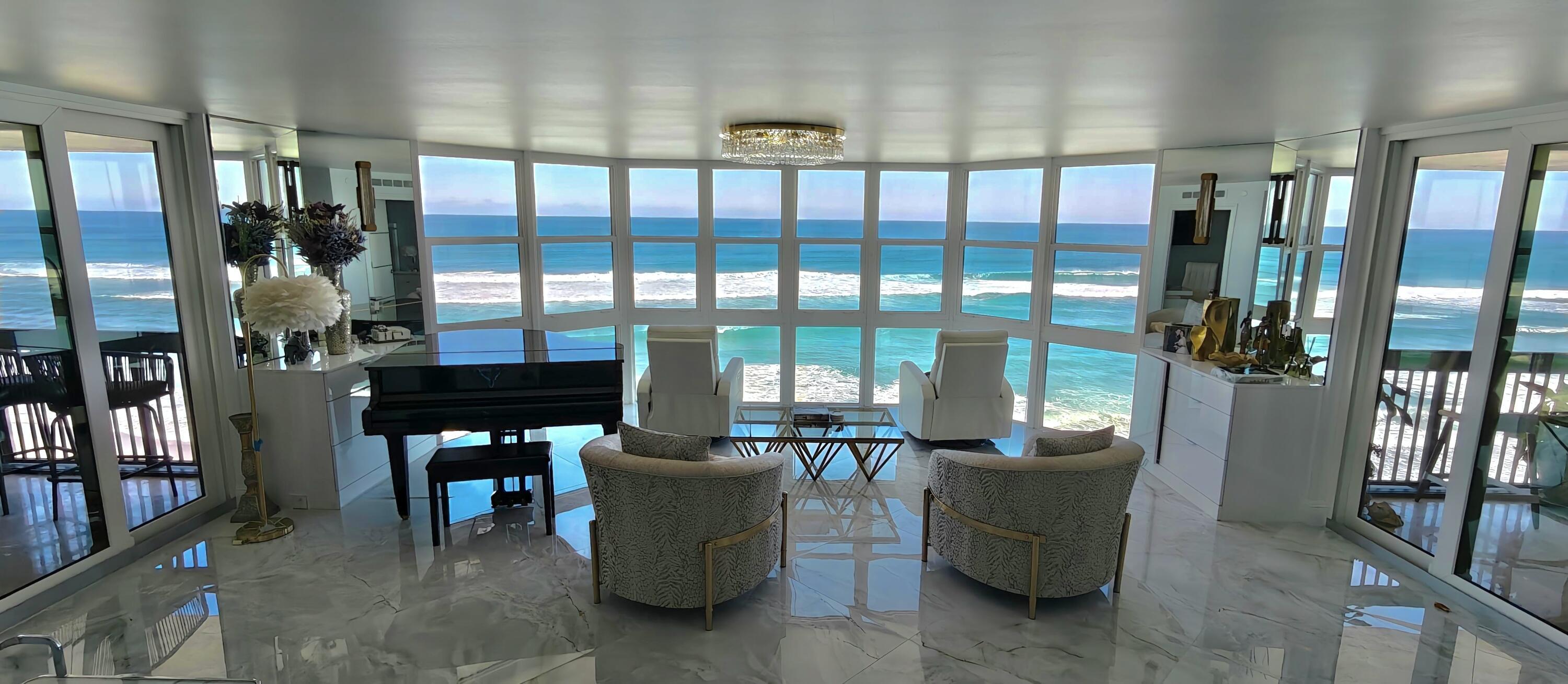 Image 2: STUNNING VIEWS