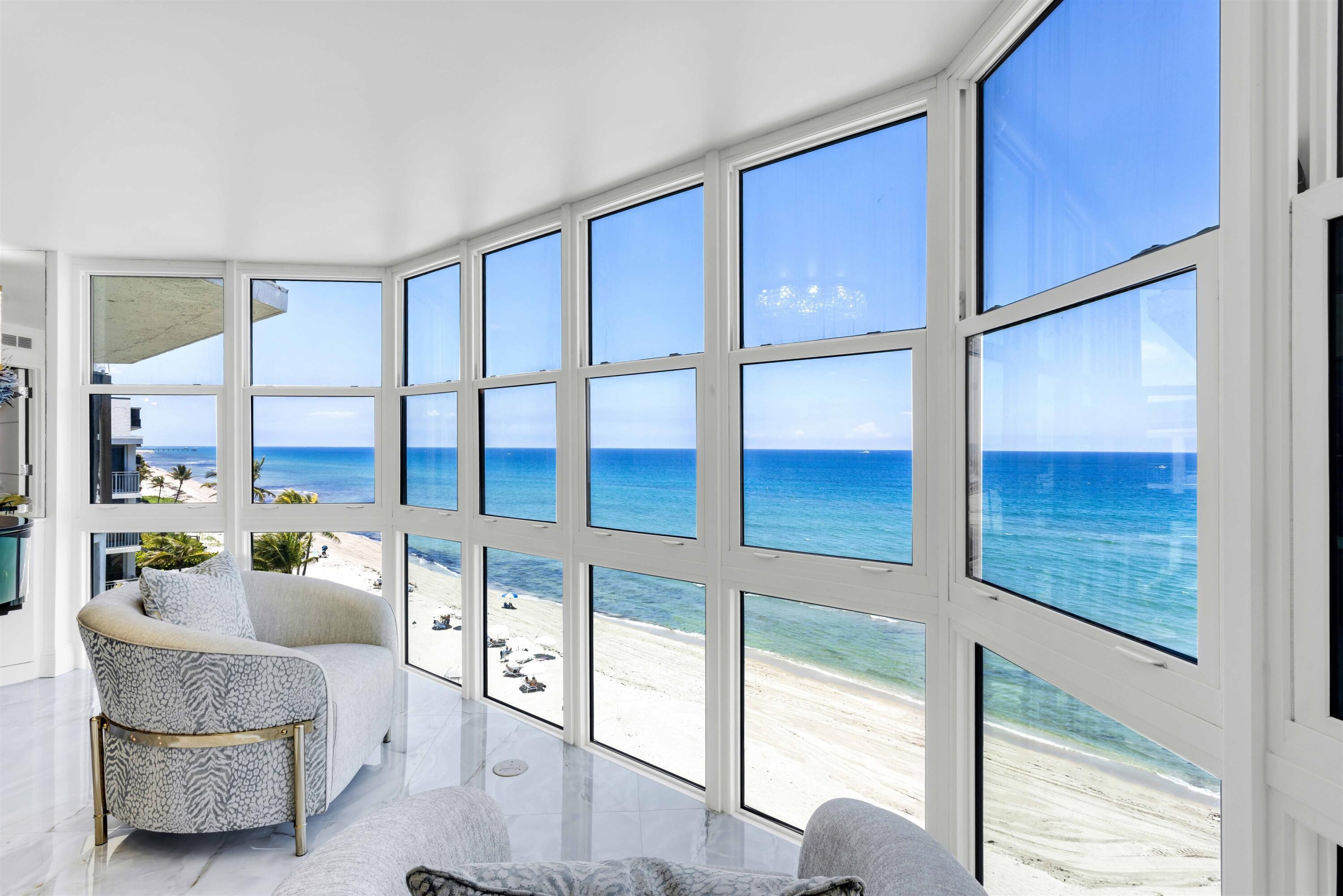 Image 3: OCEANVIEW LIVING ROOM