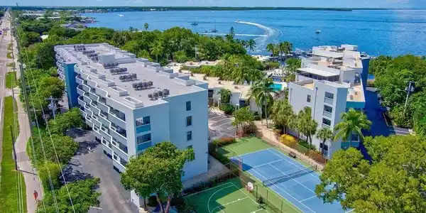 104350 Overseas Highway