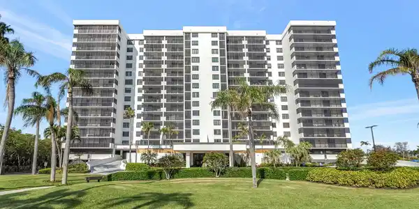 3420 S Ocean Boulevard