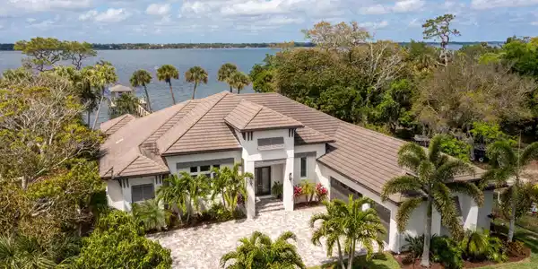 3869 S Tropical Trail Trail