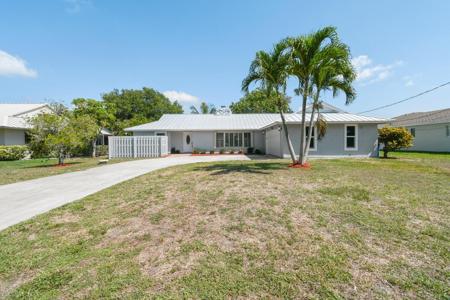 4873 SE Pilot Way