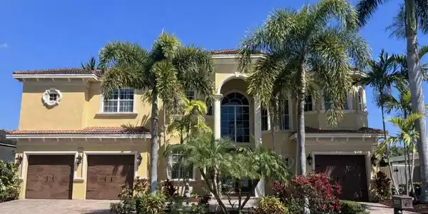 Image 3: Exterior Front
