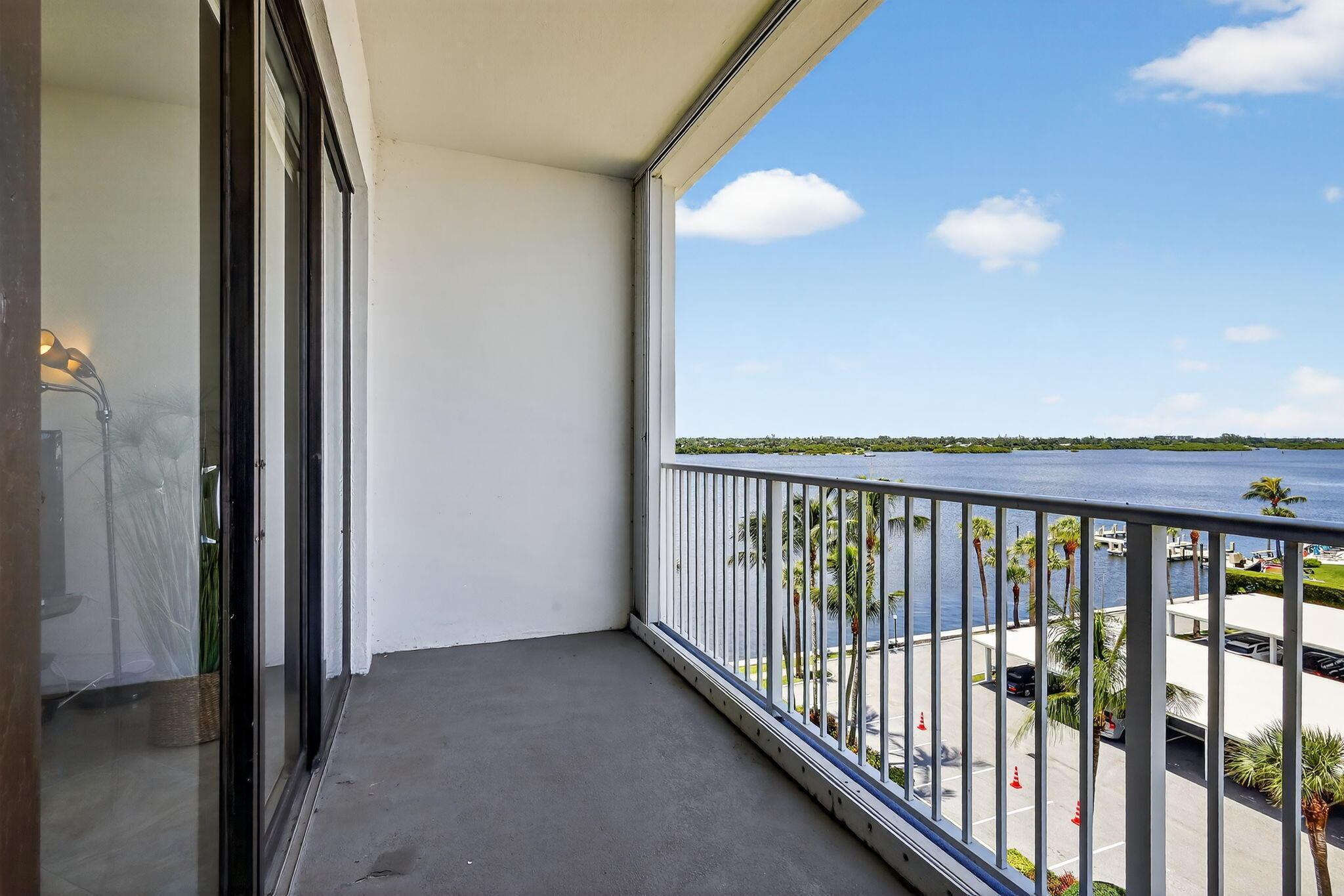 Image 3: covered balconyw
