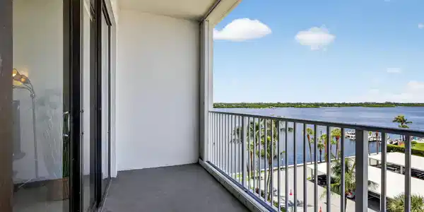 Image 3: covered balconyw