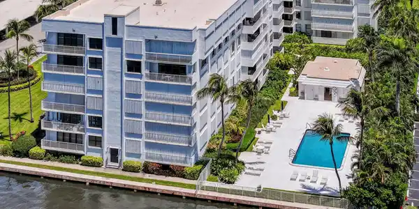 Image 4: 29-web-or-mls-032_DJI_20250814135717_023