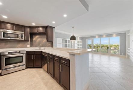 340 Sunset Dr
