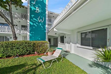 1751 S Ocean Boulevard