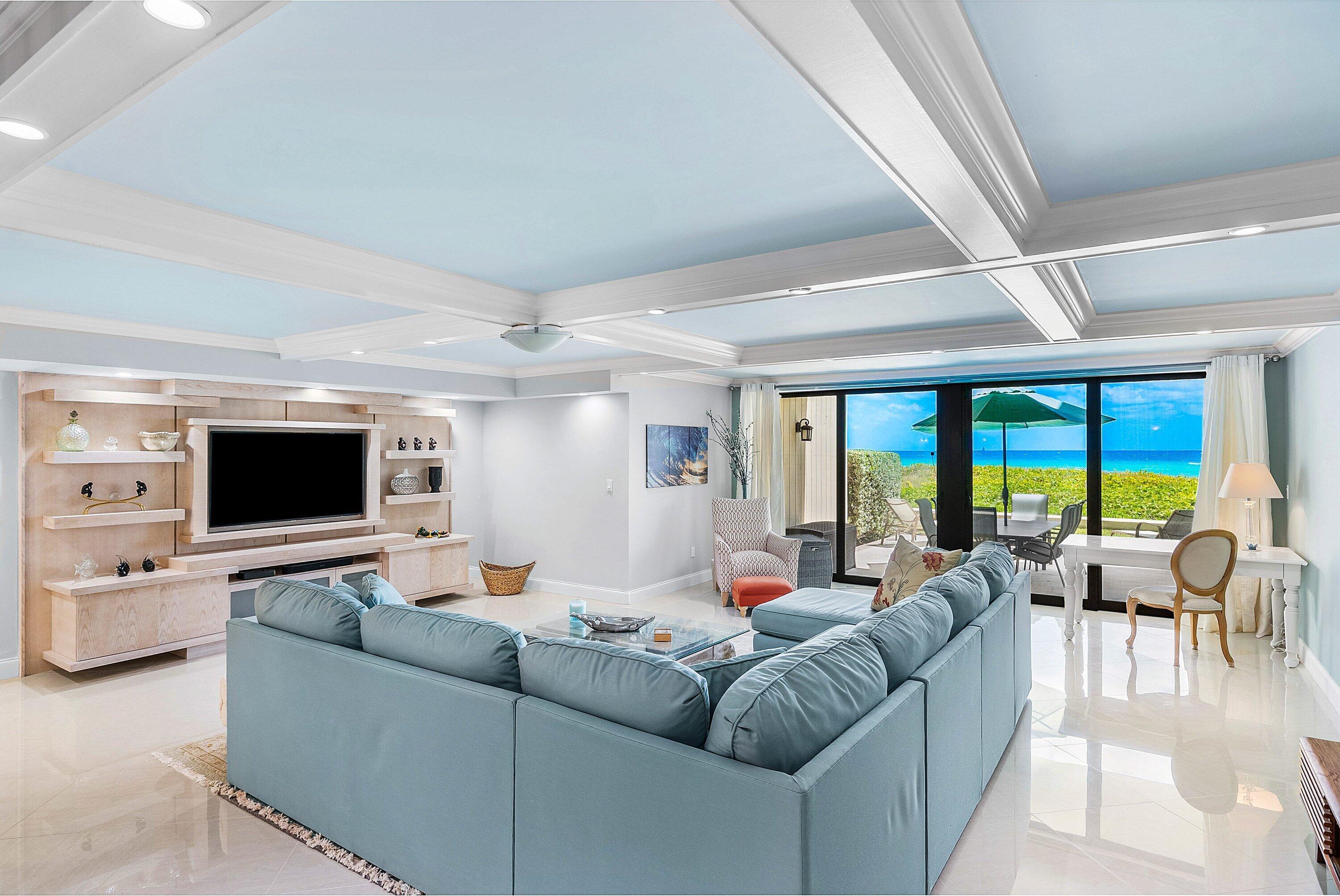 Image 2: STUNNING OCEAN VIEWS
