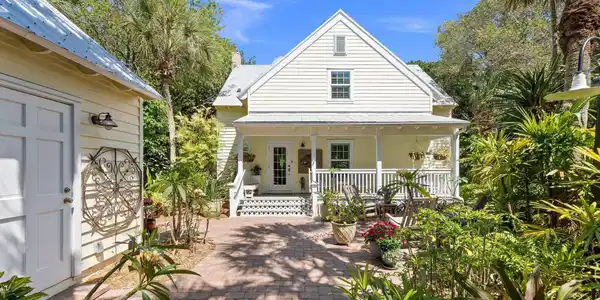 1240 Palmetto Court