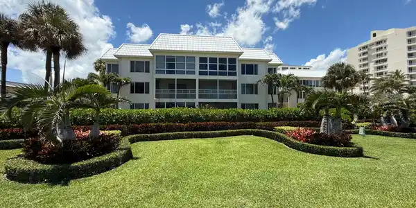 325 Beach Road