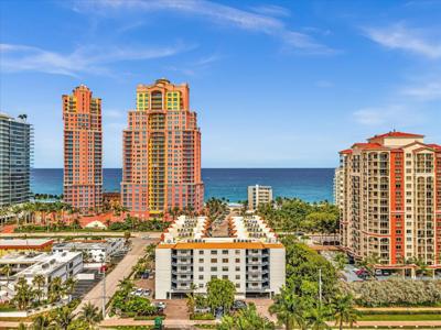 2029 N Ocean Blvd