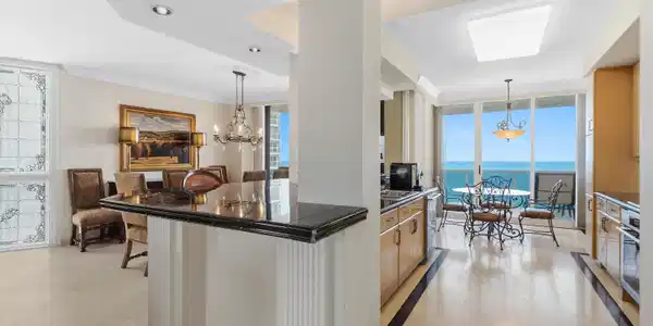 Image 2: Kitchen