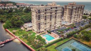 2121 N Ocean Boulevard