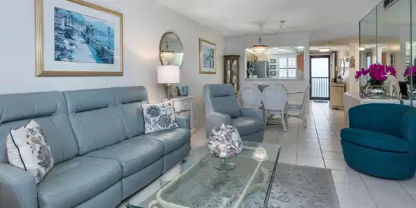 4250 N A1a