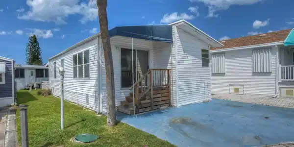 1262 Nettles Boulevard