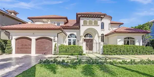 2801 NE 48th Street