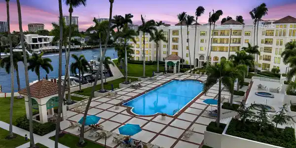 Image 3: MAIN POOL