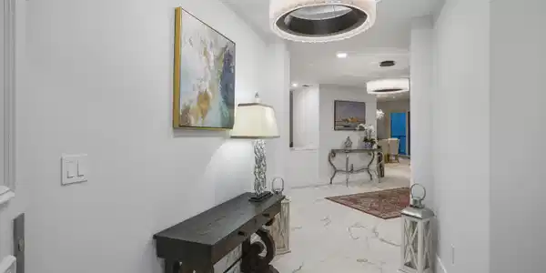 Image 3: 5150 N Ocean Dr 2001 004