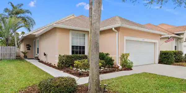 3288 SW Majestic Court