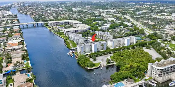 1 Harbourside Drive