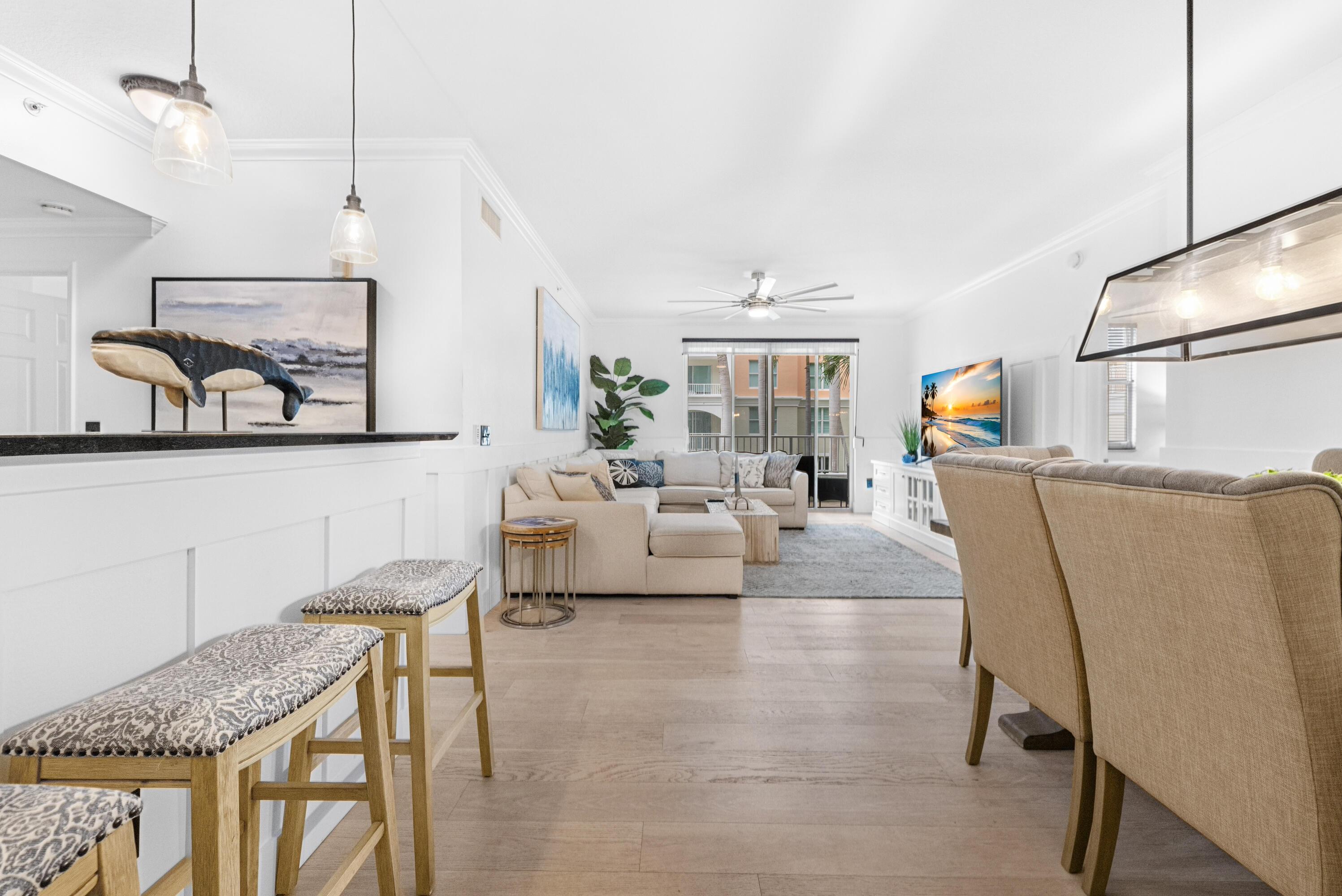 Image 2: Living room