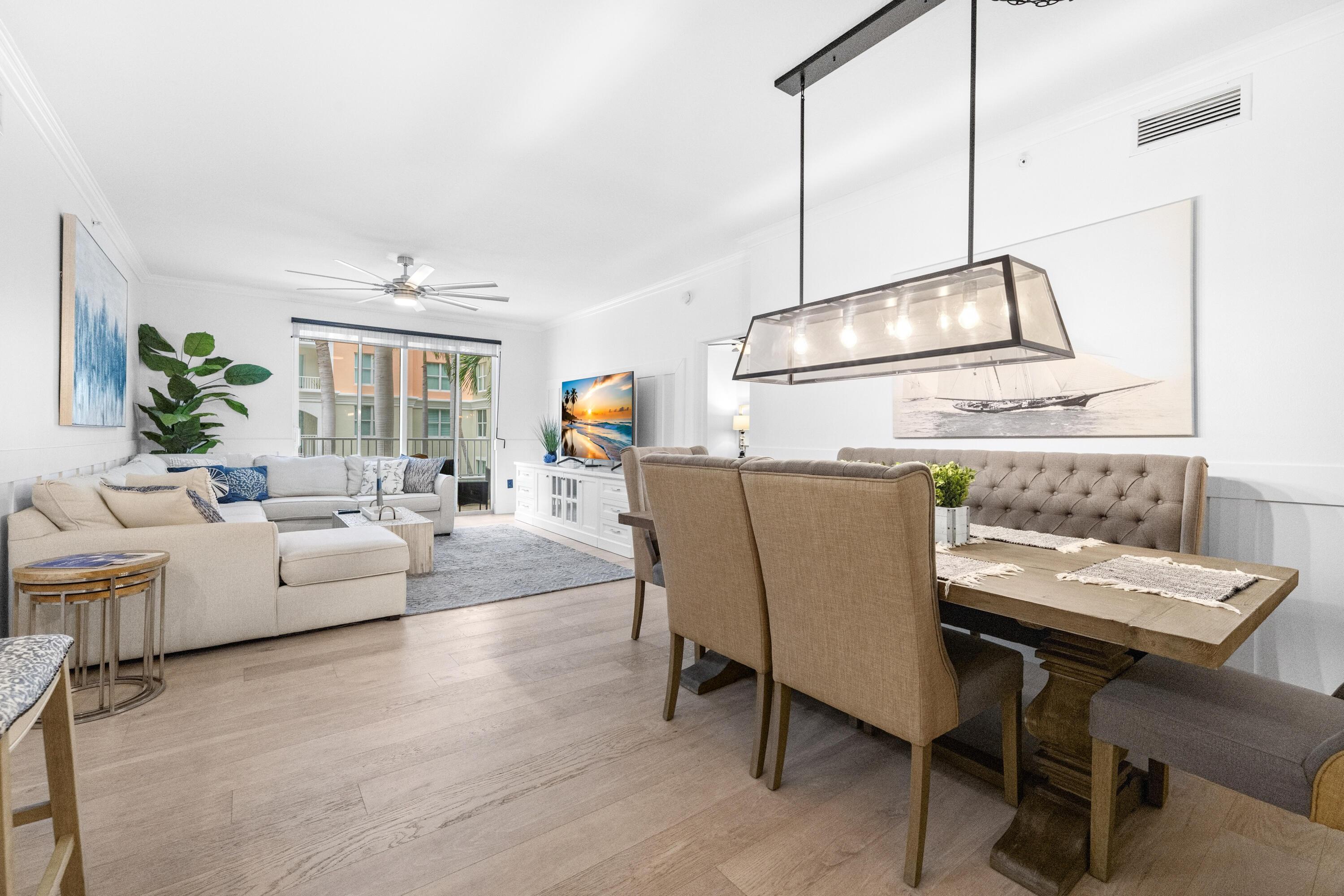 Image 3: Living room
