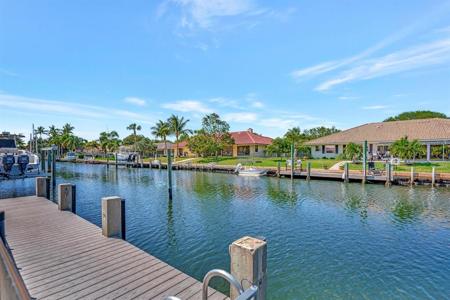 9015 SE Harbor Island Way