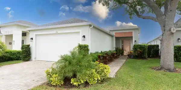 2172 Falls Manor