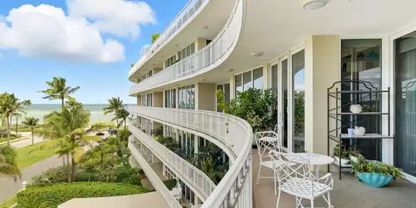 100 Royal Palm Way