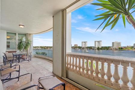 500 SE 5th Avenue