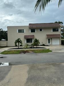 387 SE 17th Ave