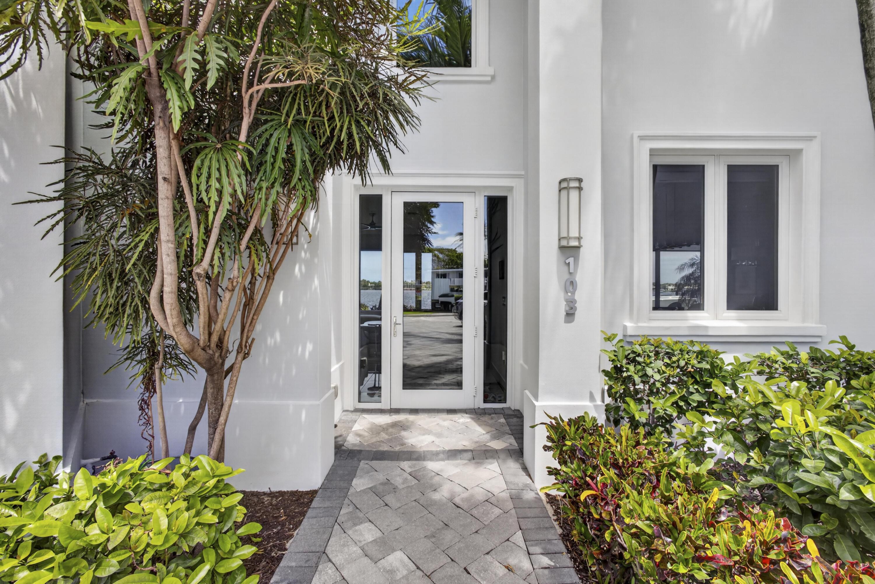 Image 2: Front entry