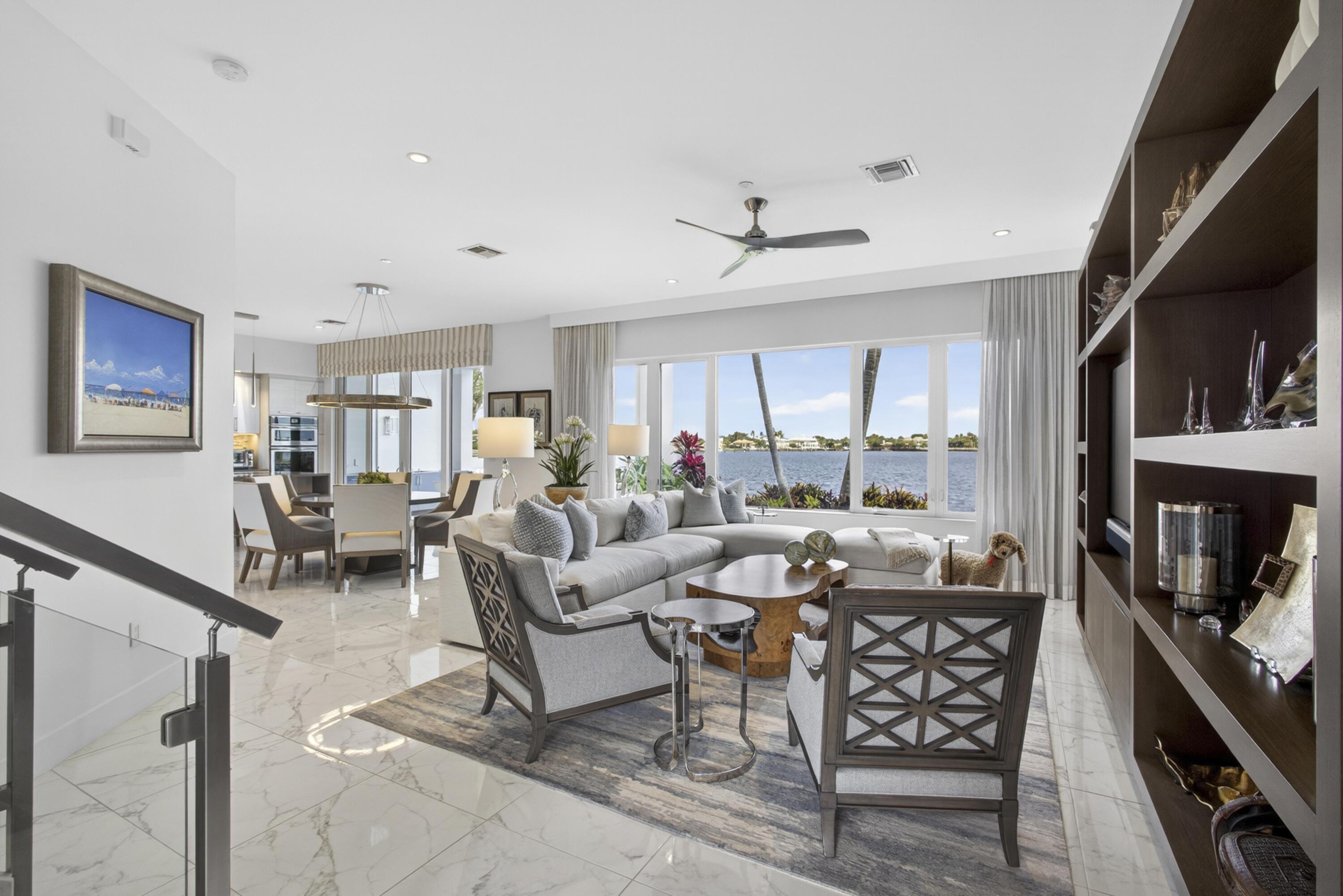 Image 3: Living room