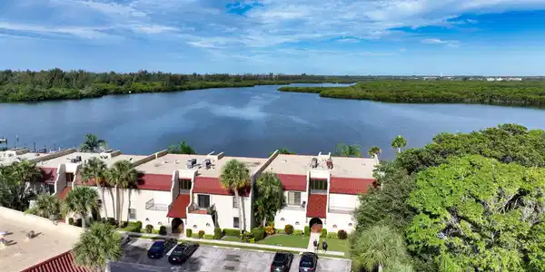 5151 Highway A1a