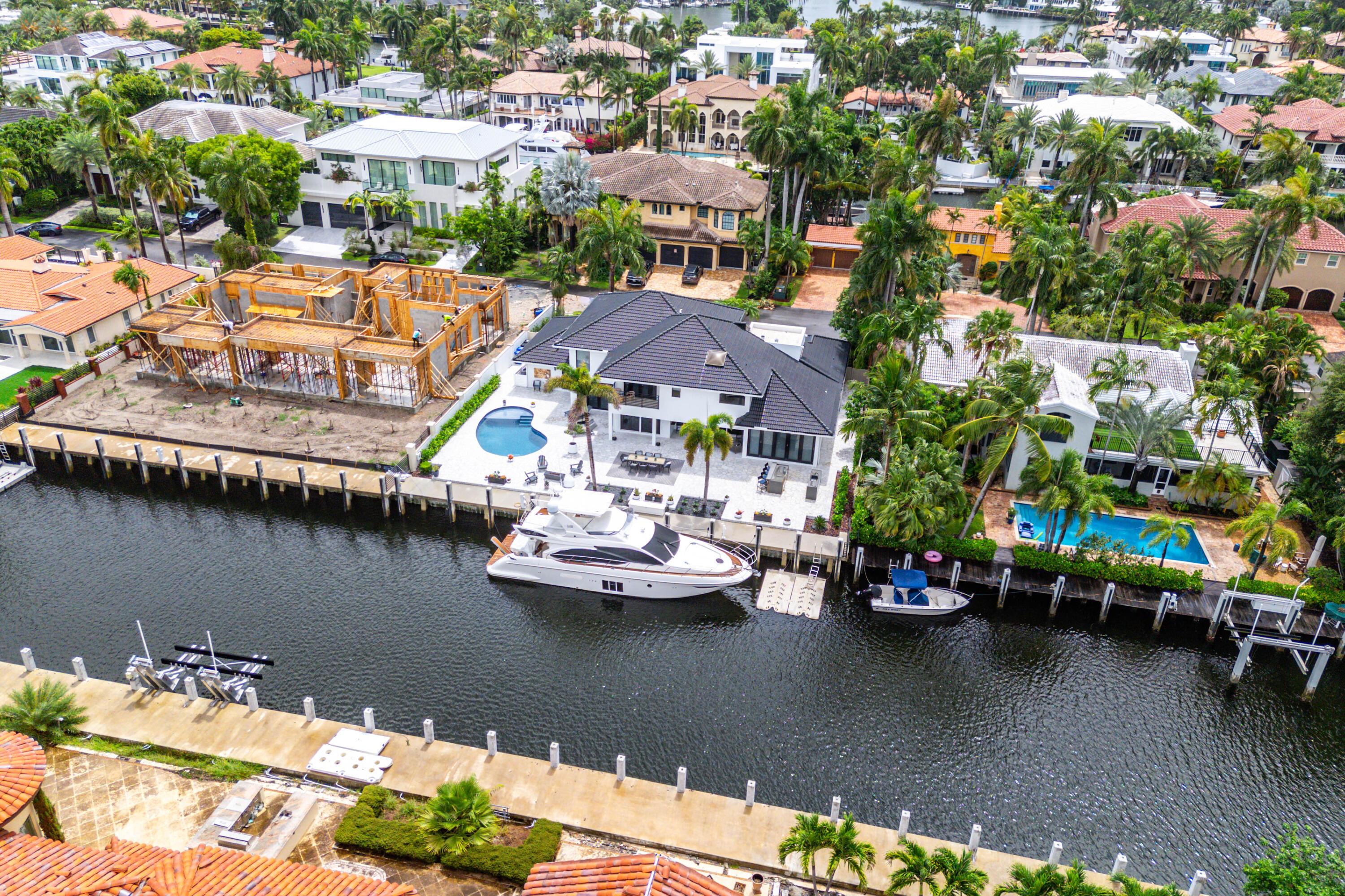 Image 2: 098-425CoralWay-FortLauderdale-FL-33301-