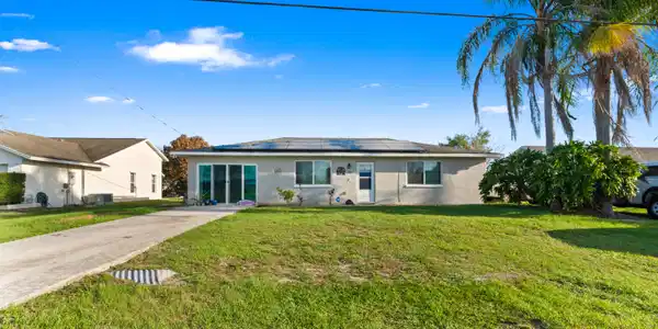 386 SE Oakridge Drive