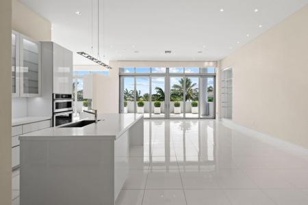 2 Water Club Way