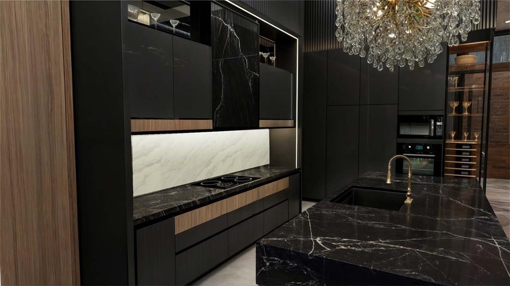 Image 3: Kitchen