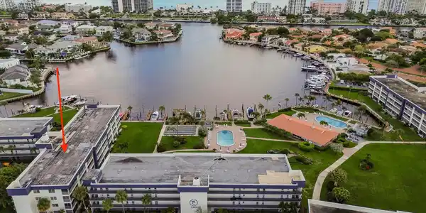 Image 3: 34 drone 10a