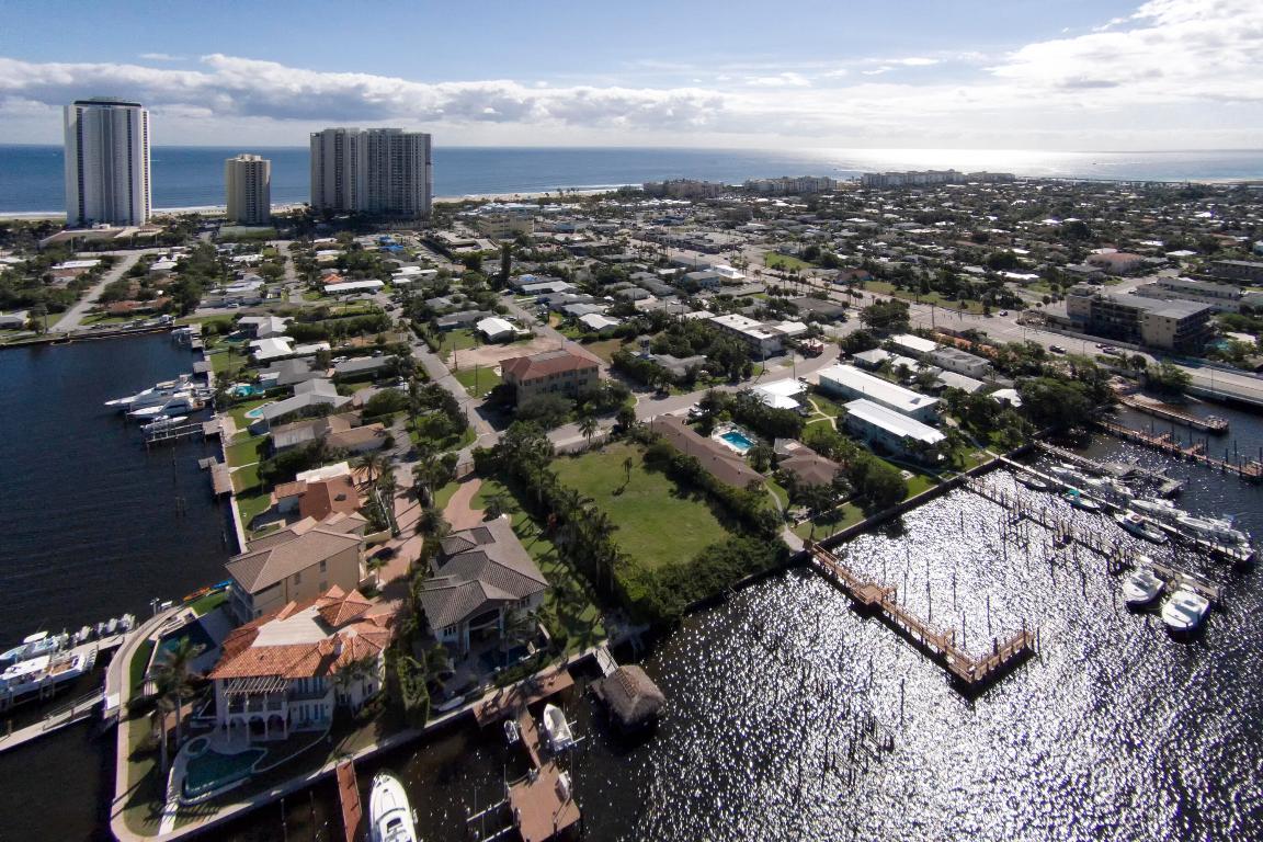 Image 2: 2715 Lake Dr 1 SE view