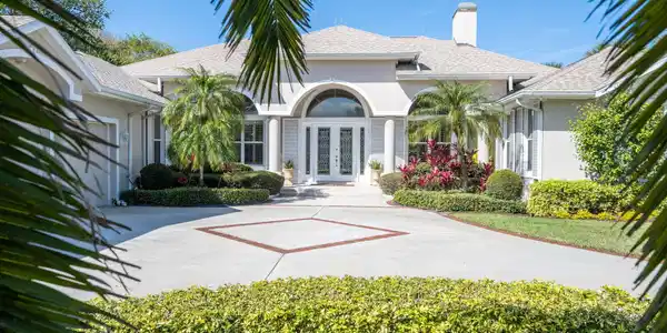2120 Captains Walk Walk