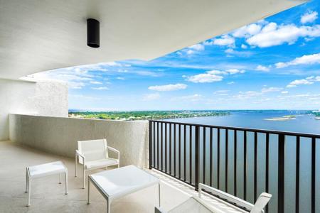 1200 S Flagler Drive