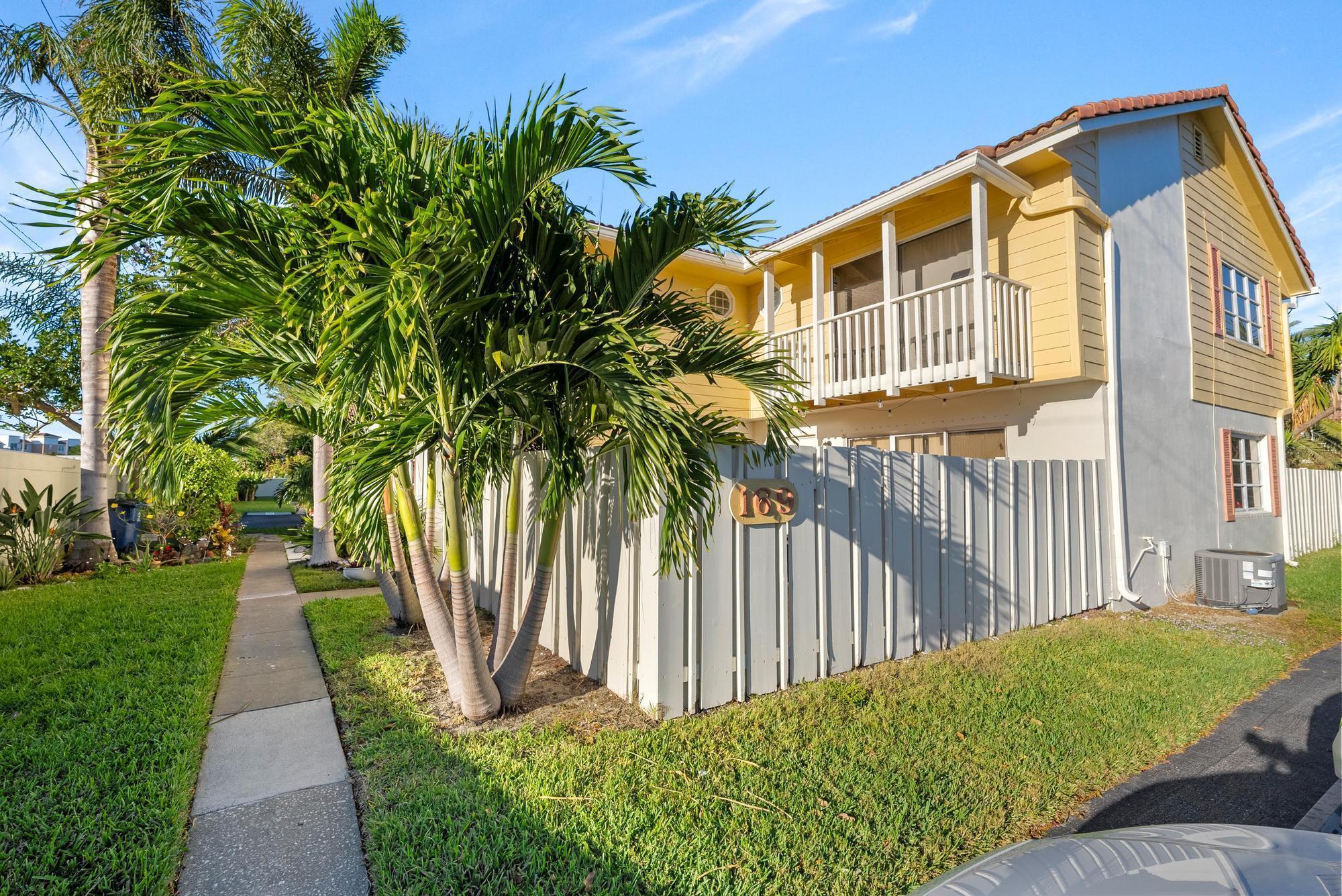 Image 2: 169 Seabreeze Circle-1